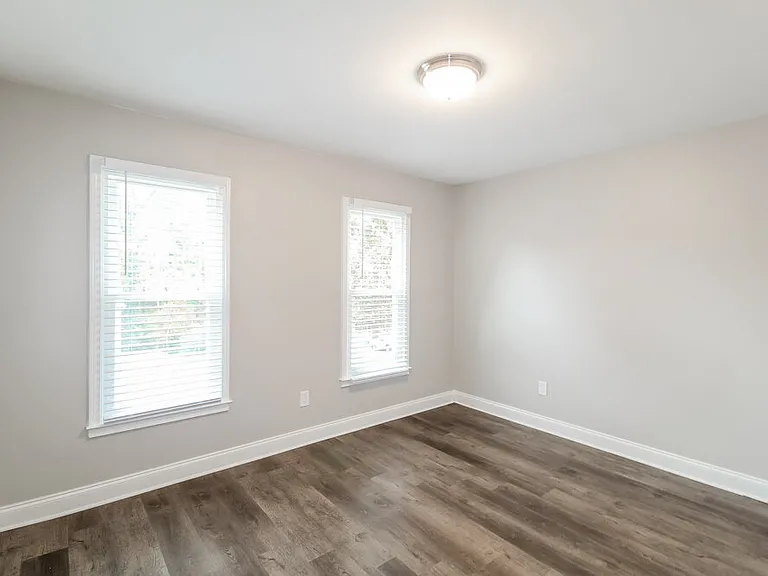 2570 Broadmoor Ct — Photo 15
