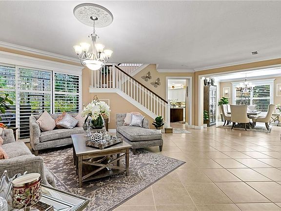 4th image of 11556 Stonecreek Cir