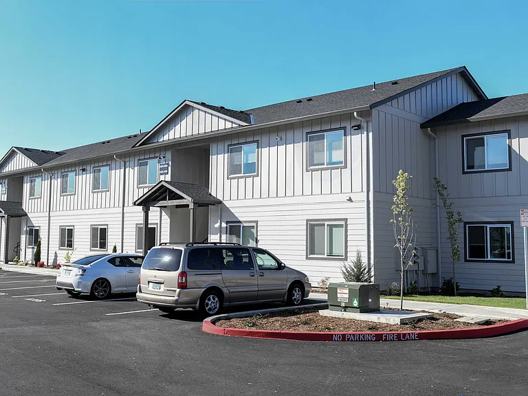 Winfield Apartments — Photo 9