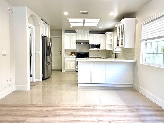5th image of 6150 Temple City Blvd