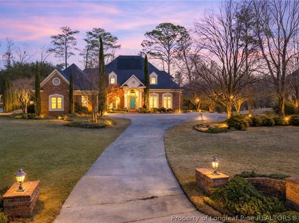 6486 Summerchase Dr, Fayetteville, NC 28311