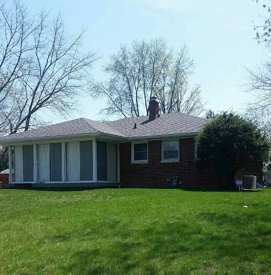 2215 Hanover Dr photo 1