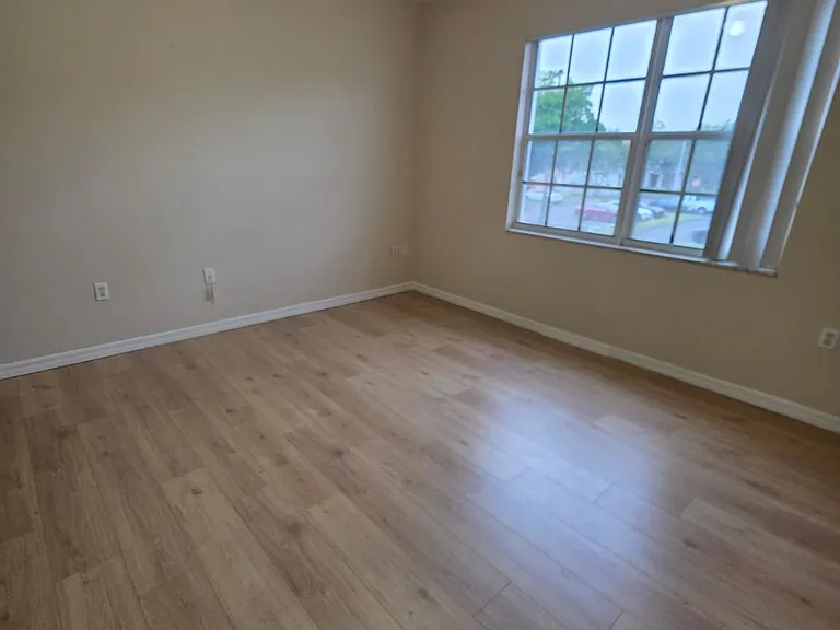 1302 Belmont Ln #1302 — Photo 7