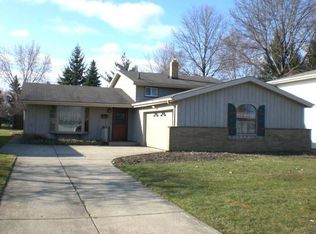 10985 Gross Dr, Parma, OH