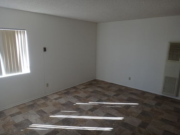 3rd image of 66696 Flora Ave