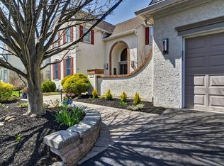 17 Dickens Dr, West Windsor, NJ 08550