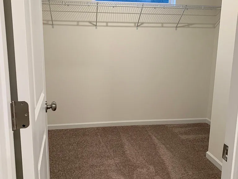 8101 Ramsburg Dr — Photo 20