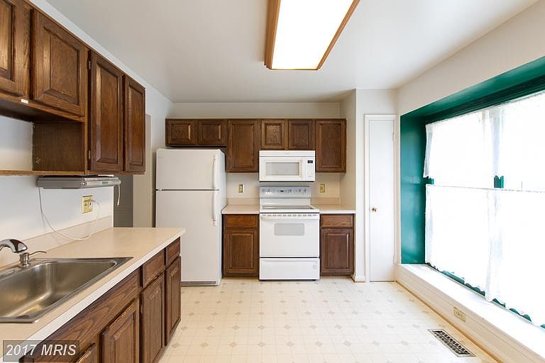 1st image of 3893 Wilcoxson Dr