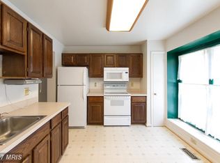 3893 Wilcoxson Dr, Fairfax, VA 22031