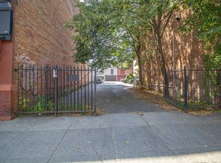 47 3rd St, Troy, NY 12180
