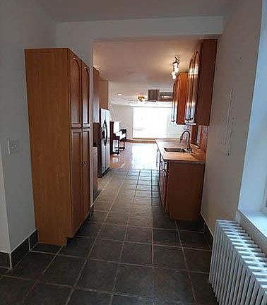 3rd image of 629 N 2nd St Floor 2