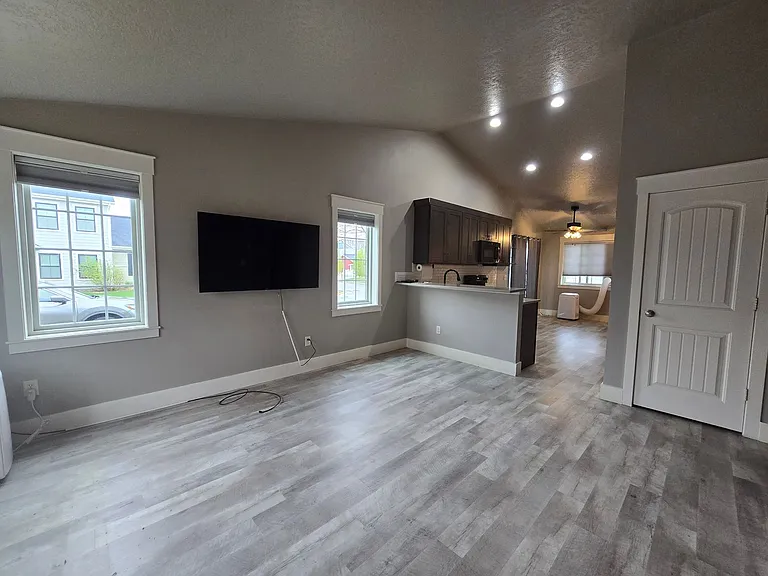5247 Golden Hollow Rd — Photo 5