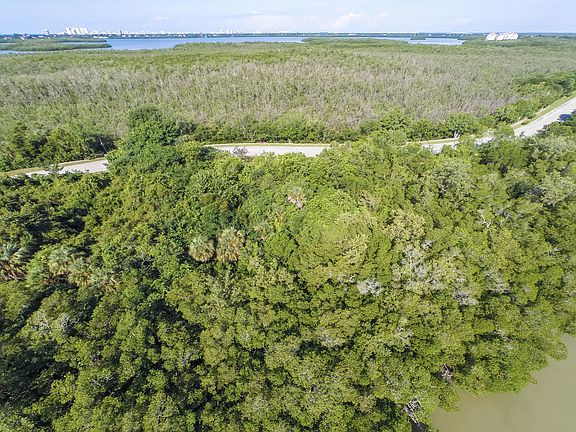 2nd image of 756 Whiskey Creek Dr