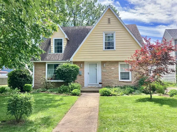 919 W John St, Champaign, IL 61821