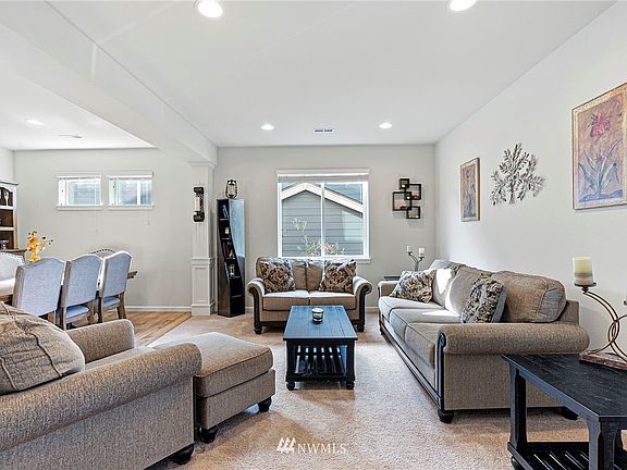Formal living & Dining room