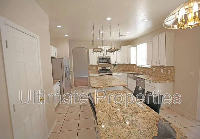 25602 N 68th Dr — Photo 6