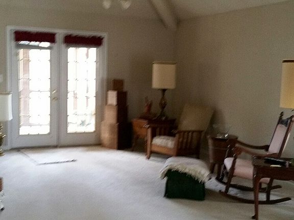 3rd image of 120 Fyfe Ct