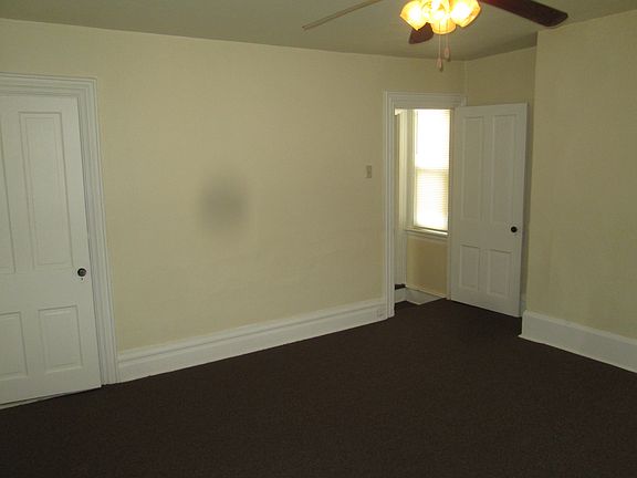 3rd image of 614 Hawkins Ave