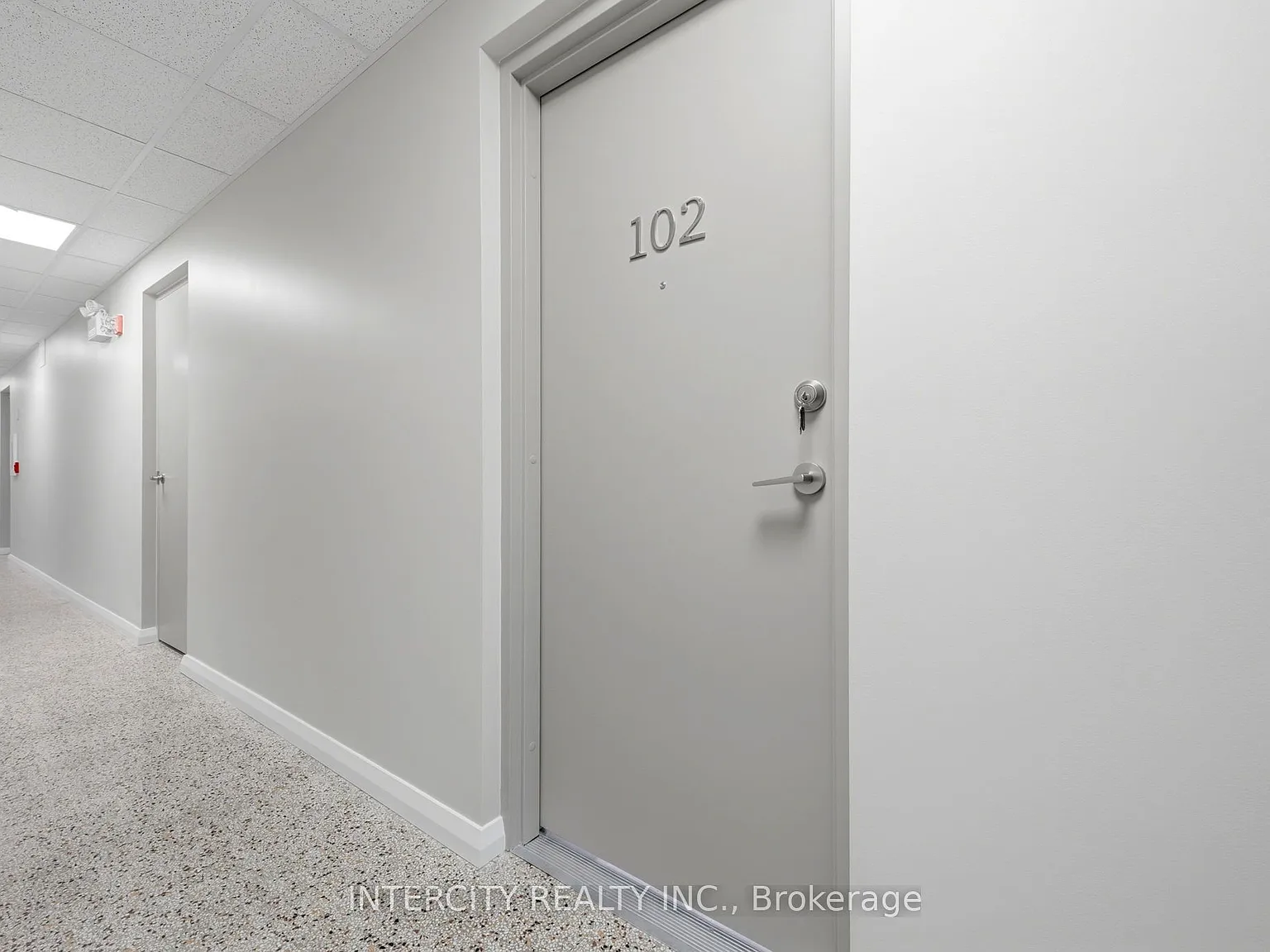 2 bed, $1,695 — Photo 2