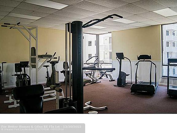 4th image of 1600 S Ocean Dr APT 5K