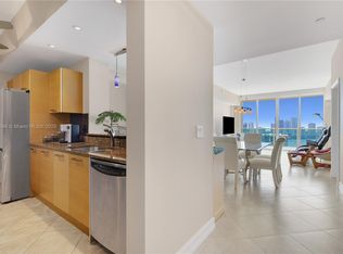 3330 190th St #2915, Aventura, FL 33180