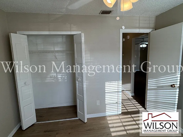 1241 Heritage Ln — Photo 5