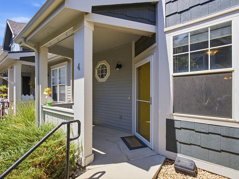 3329 Apple Blossom Ln — Photo 2