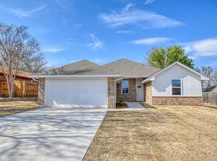 2327 Cottonwood Rd, Norman, OK 73071