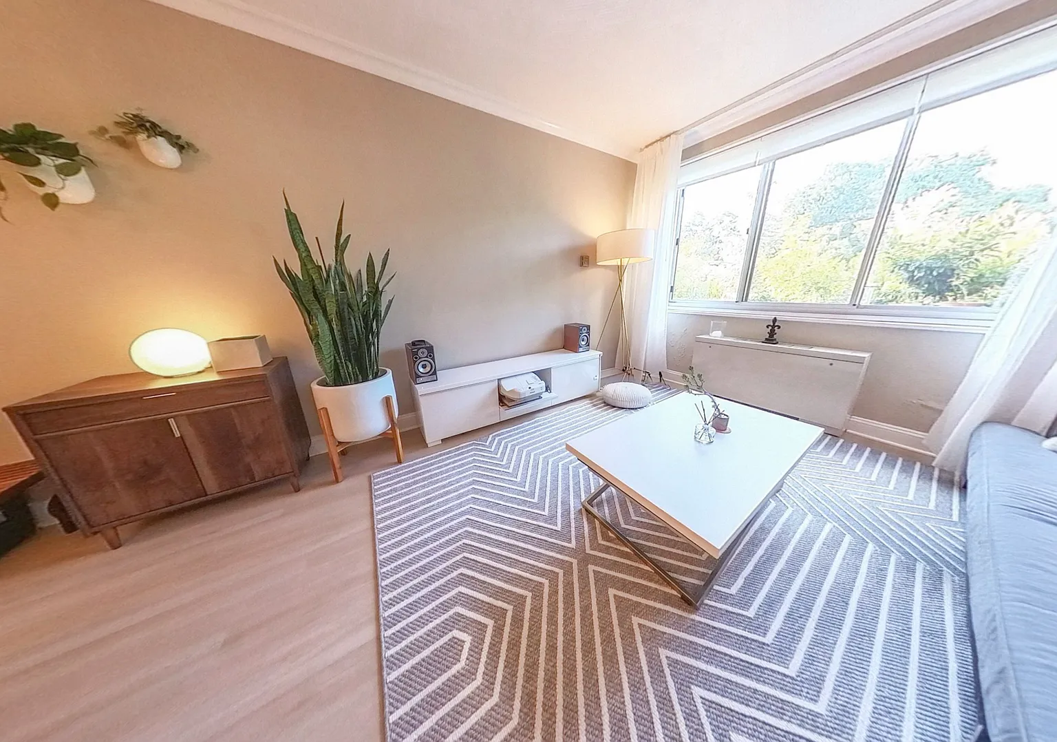 1 bed, 854 sqft, $2,395 — Photo 3