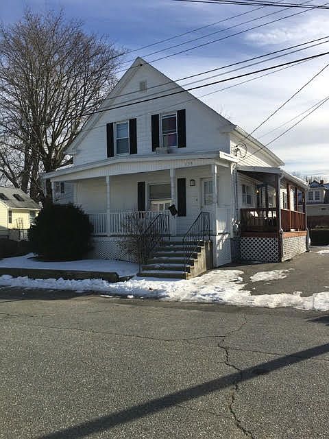 2nd image of 139 Alma St