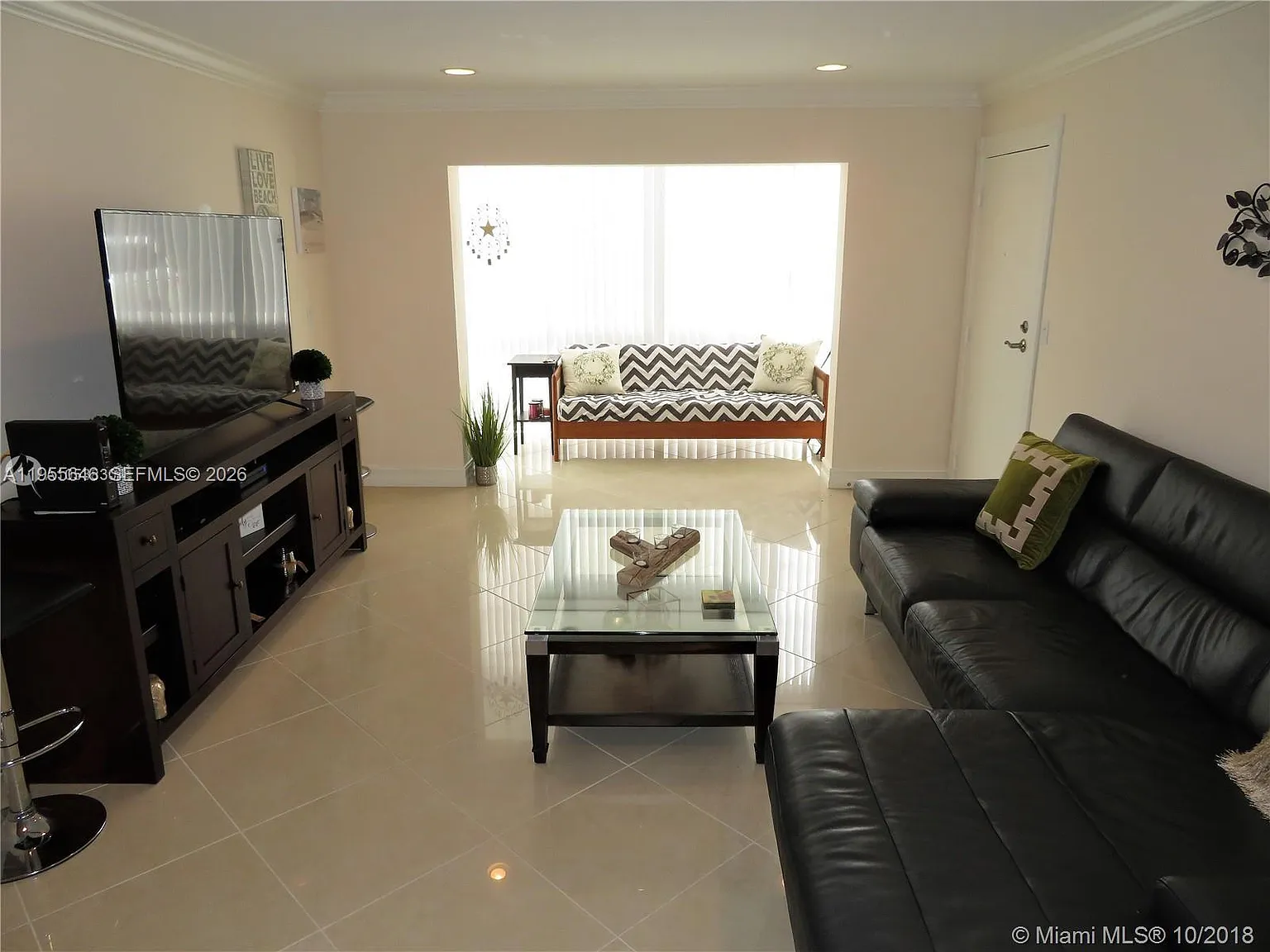 2 bed, 1200 sqft, $2,800 — Photo 3