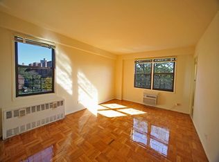 8424 Austin St, Kew Gardens, NY 11415
