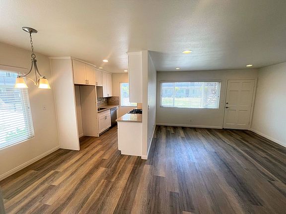 5th image of 3090 Channel Dr APT 110