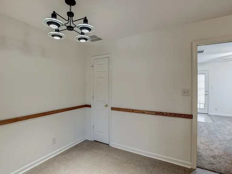 8 E Blackford Ave — Photo 11