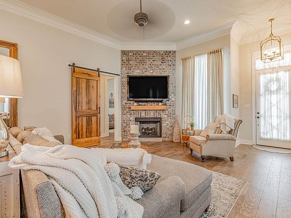3rd image of 108 San Juan Ln