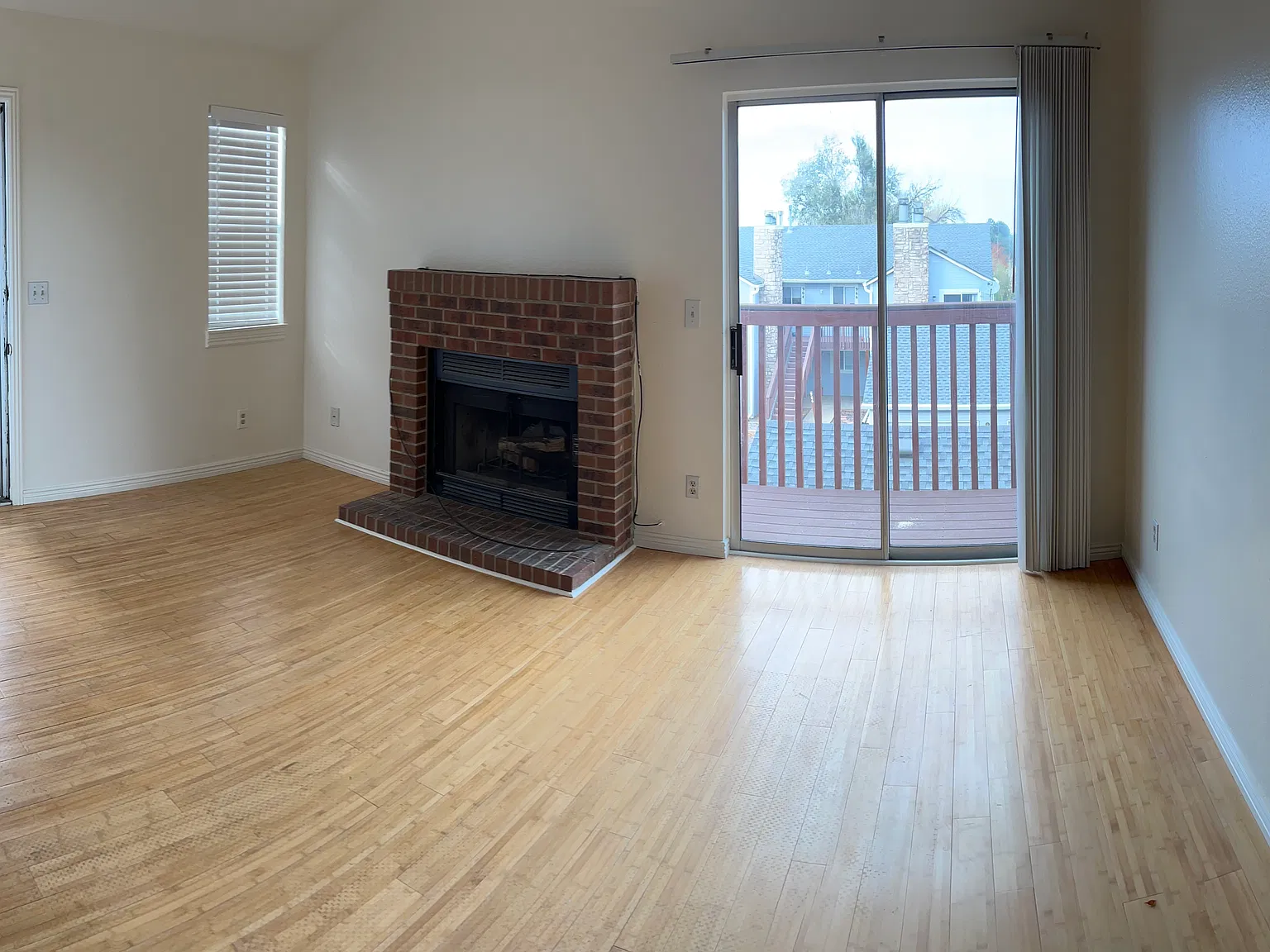2 bed, 906 sqft, $1,700 — Photo 3