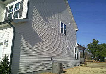 4th image of 919 Barbour Farm Ln