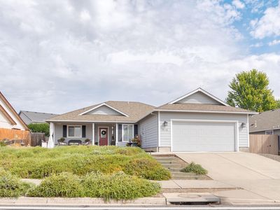 716 Crystal Dr, Eagle Pt, OR, 97524