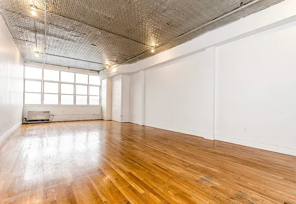 Rented by Tapiro Realty | media 12