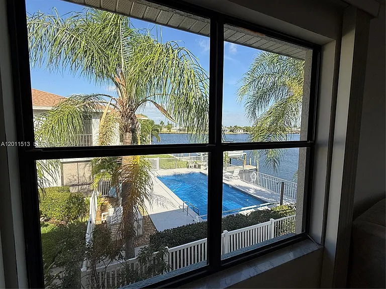 123 SW 47th Ter #201 — Photo 26