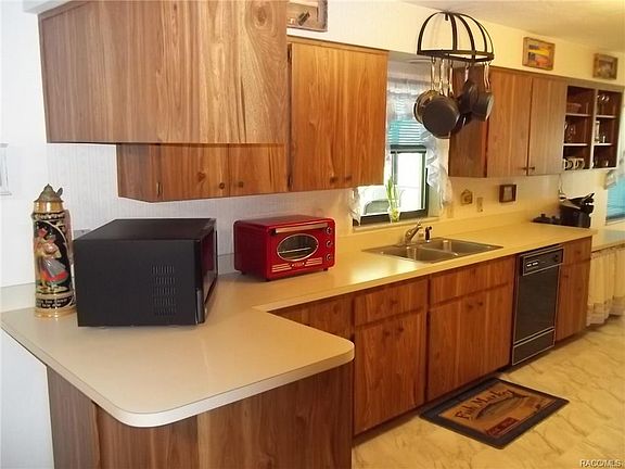5th image of 3552 N Tamarisk Ave