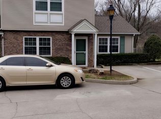 113 Templeton Rd APT 8, Knoxville, TN 37918