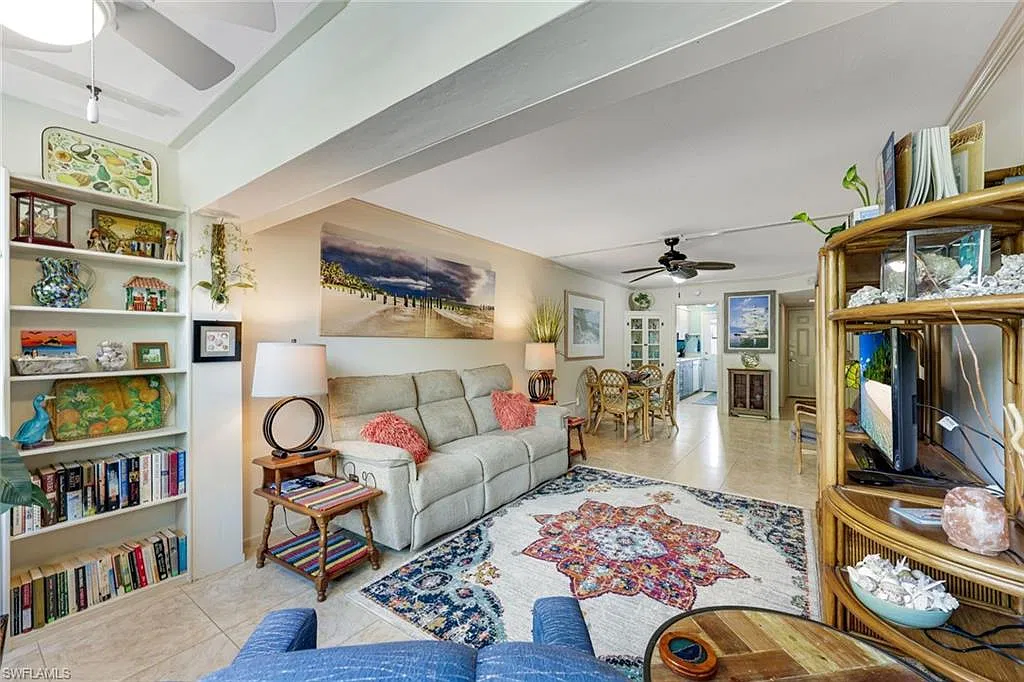 2 bed, 1.5 bath, 1000 sqft, $5,500 — Photo 2