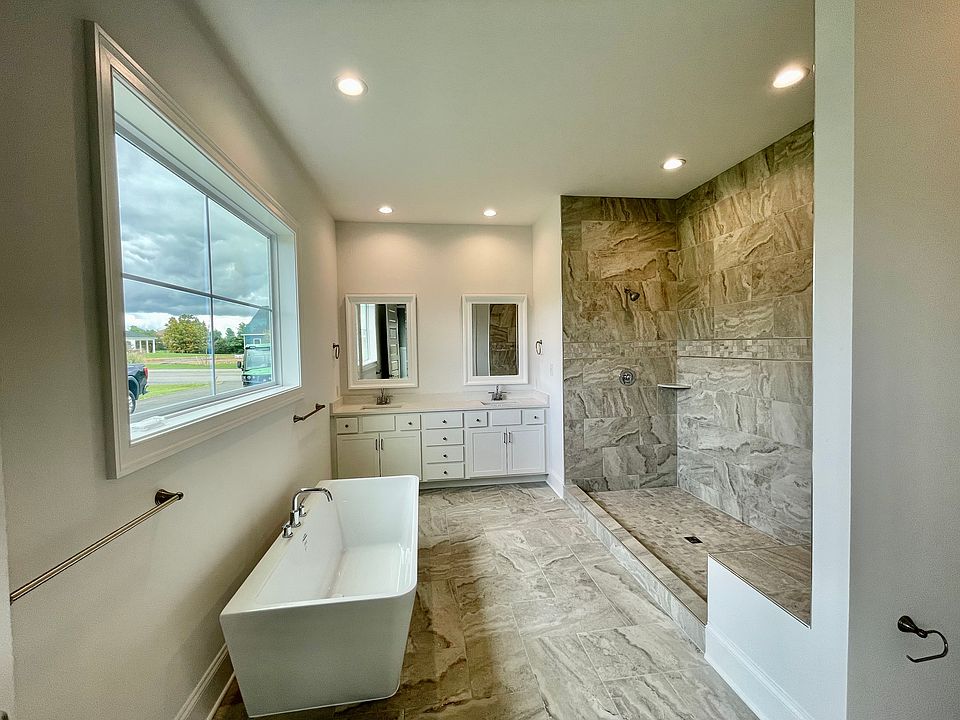 Signature Friemont 15
