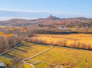 1507 St Augustine ROAD, Hartford, WI 53027