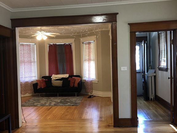 2nd image of 424 Hudson Ave #1