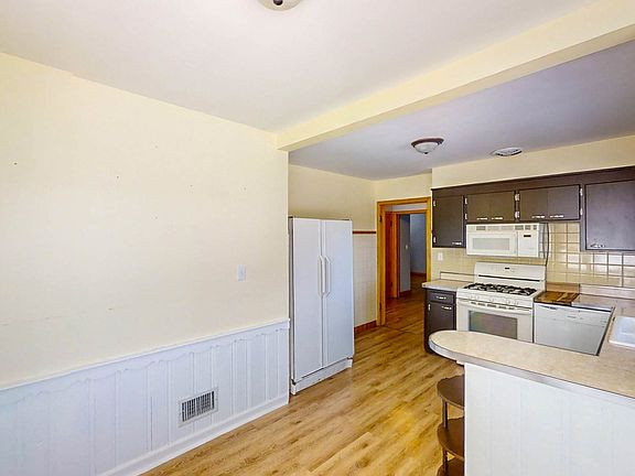 4th image of 3047 N 78th Ct