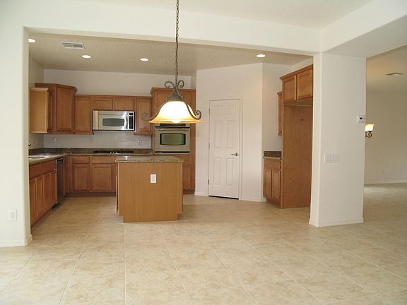Breakfast Nook & Kitchen