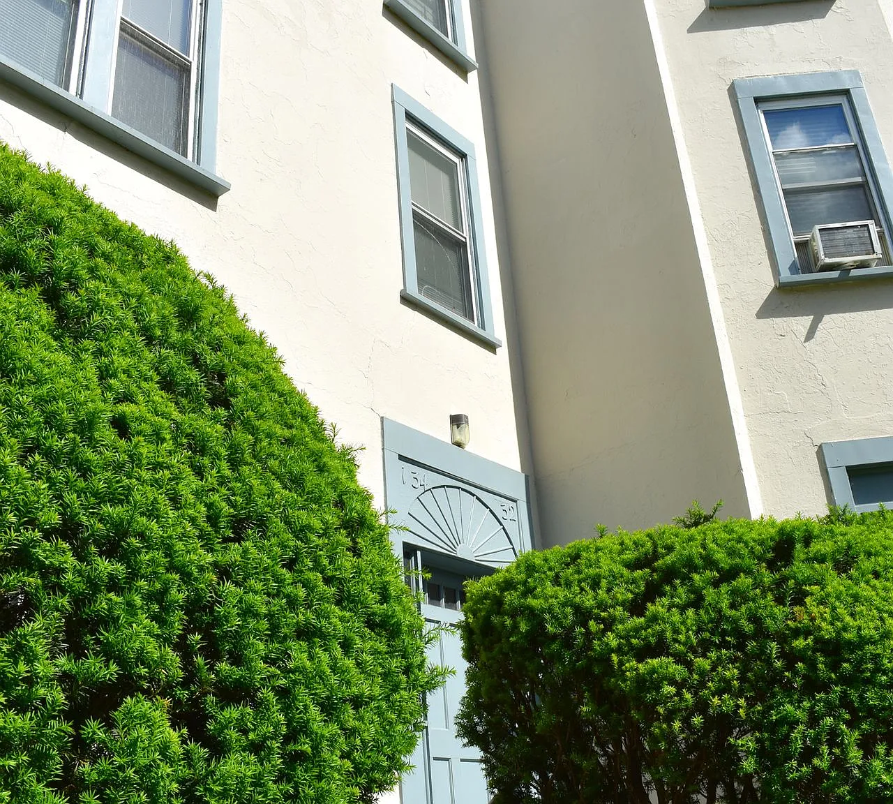 Blair Crescent Apartment Homes — Photo 1