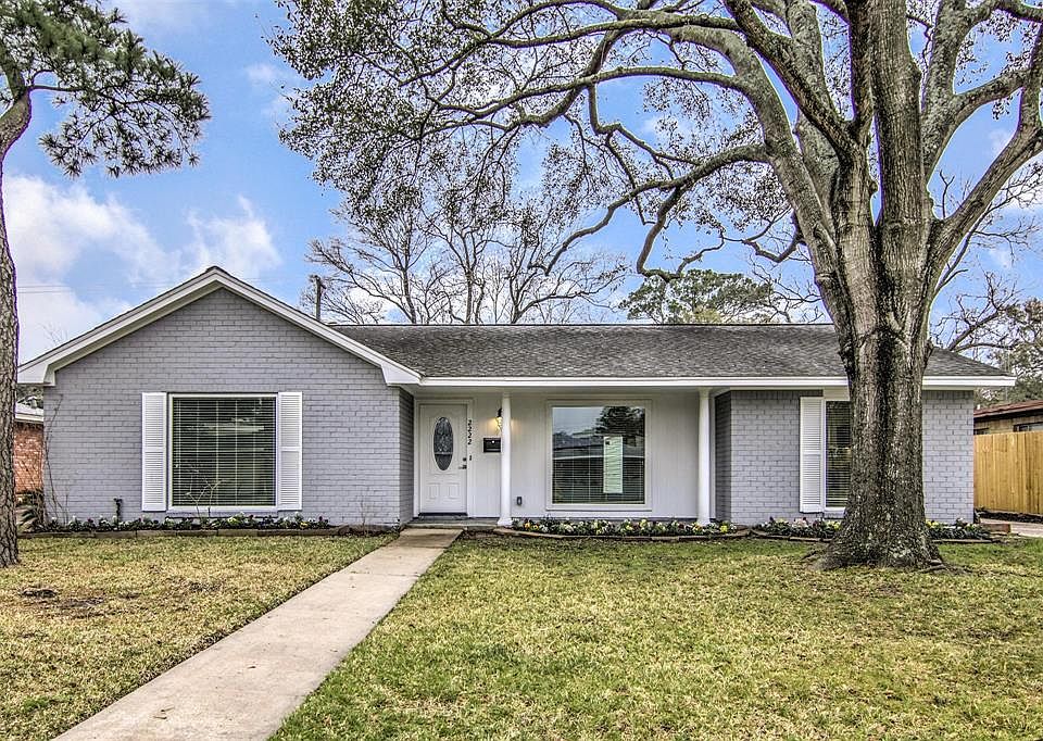 1st image of 2222 Willowby Dr